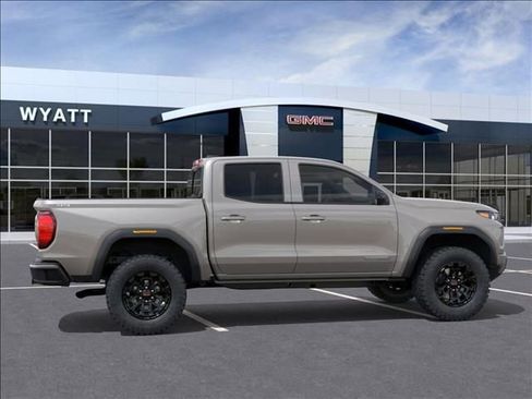 New 2026 GMC Canyon Elevation w/ Convenience Package image 6