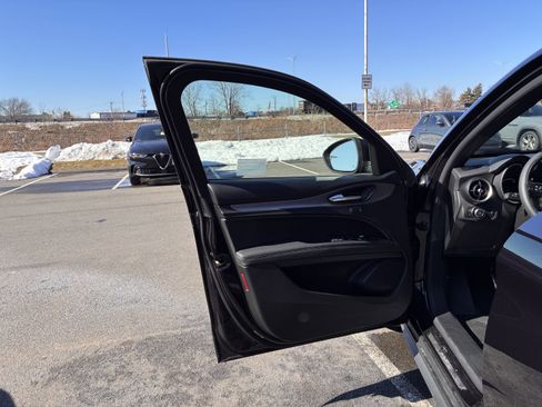 New 2026 Alfa Romeo Stelvio Sprint w/ Convenience Package image 14