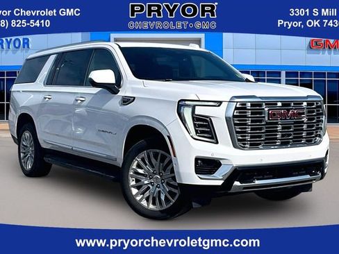 Used 2025 GMC Yukon XL Denali AWD/4WD image 1