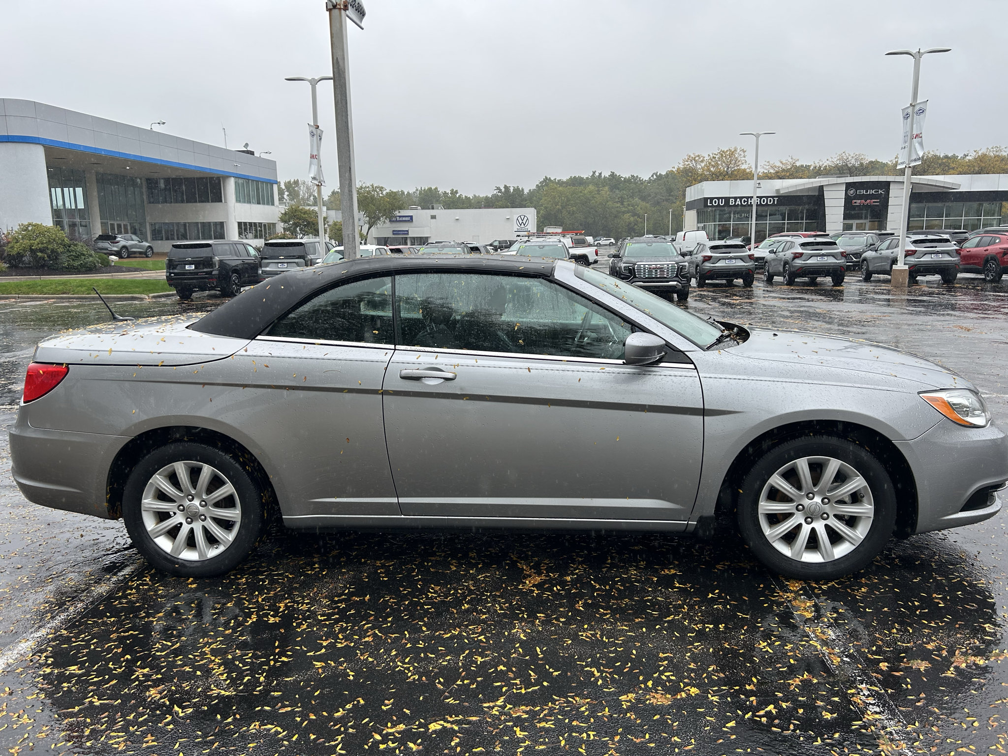 Used 2014 Chrysler 200 Touring w/ Cold Weather Group FWD image 8