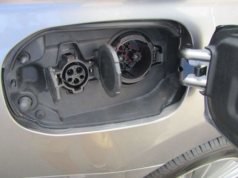 Used 2022 Mitsubishi Outlander SEL image 13