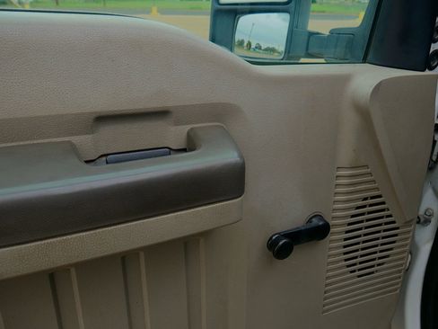 Used 2008 Ford F350 Lariat image 12