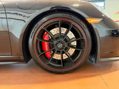 Used 2018 Porsche 911 GT3 RWD image 16