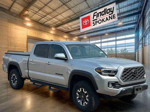 Certified 2023 Toyota Tacoma TRD Off-Road w/ Technology Package AWD/4WD image 3