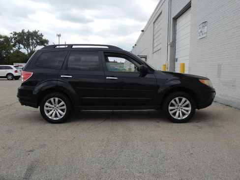 Used 2011 Subaru Forester 2.5X Premium w/ All-Weather Pkg image 21