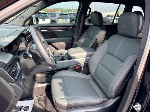 Used 2025 GMC Acadia AT4 AWD/4WD image 13