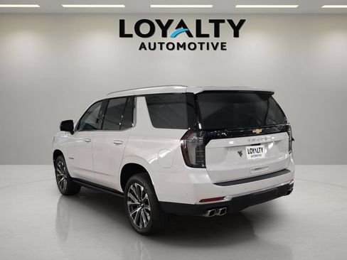 Used 2025 Chevrolet Tahoe High Country AWD/4WD image 3