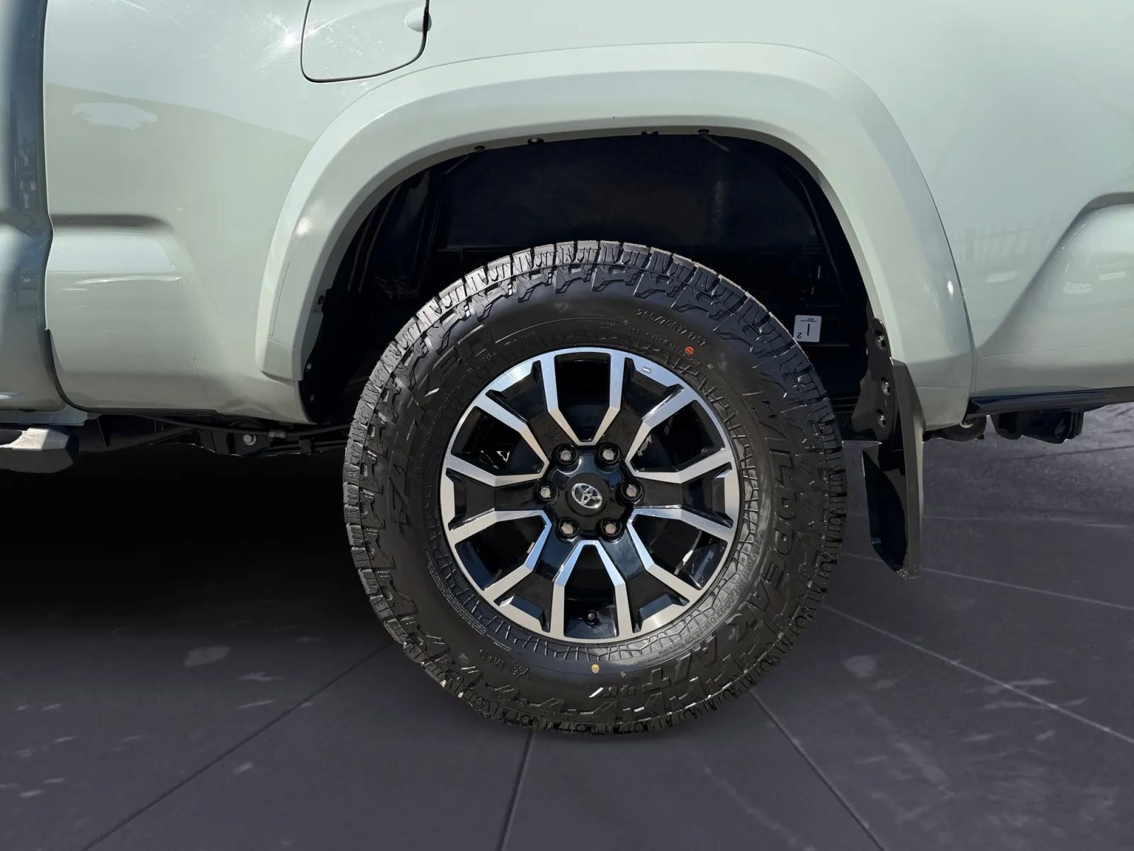 Used 2023 Toyota Tacoma TRD Sport w/ Black Out Package (TMS) AWD/4WD image 27