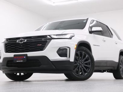 Used 2023 Chevrolet Traverse RS