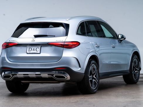 Used 2025 Mercedes-Benz GLC 350e 4MATIC w/ AMG Line image 6