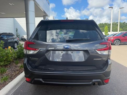 Used 2023 Subaru Forester Premium AWD/4WD image 3