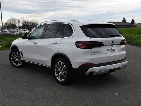 Used 2026 BMW X5 xDrive40i w/ Climate Comfort Package image 6