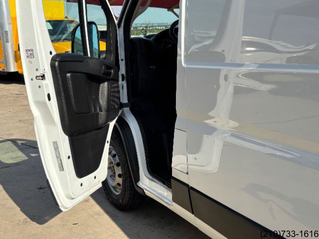 Used 2024 RAM ProMaster 2500 w/ Convenience Group FWD image 13