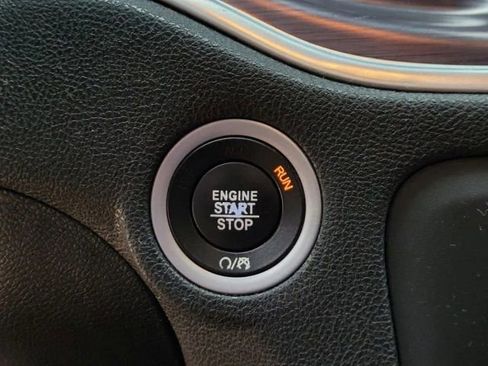 Used 2018 Dodge Charger SXT image 20