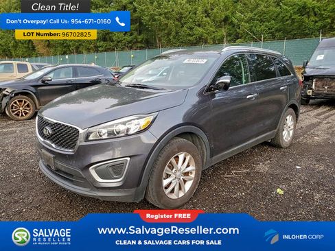 Used 2017 Kia Sorento LX w/ LX Convenience Package image 1