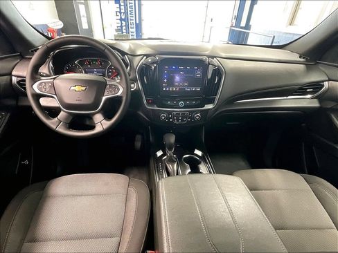 Used 2023 Chevrolet Traverse LT w/ Rear Camera Mirror Package AWD/4WD image 22