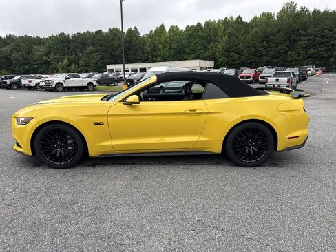 Used 2017 Ford Mustang GT Premium RWD image 4