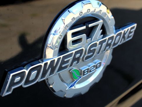 Used 2016 Ford F250 Lariat w/ Lariat Ultimate Package image 3