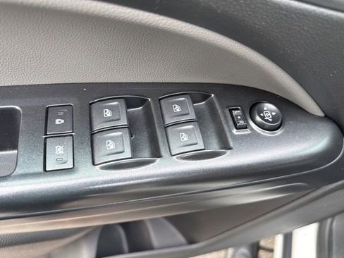 Used 2019 Chevrolet Colorado W/T w/ WT Convenience Package RWD image 6