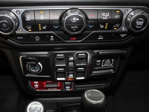 Used 2023 Jeep Gladiator Rubicon w/ LED Lighting Group AWD/4WD image 37