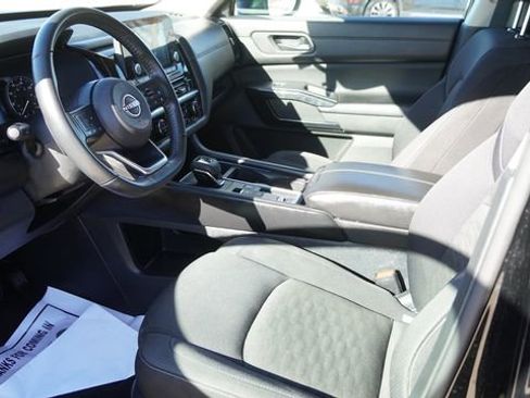 Used 2024 Nissan Pathfinder SV image 20
