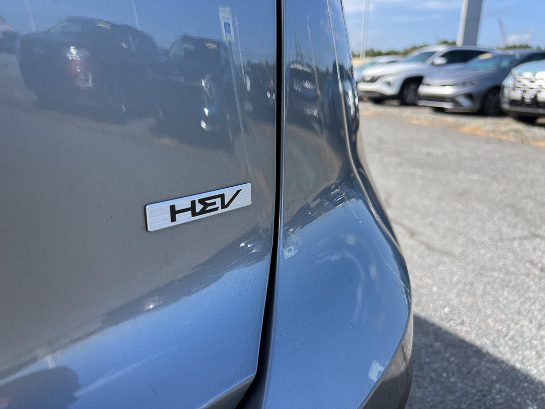 Used 2025 Kia Niro EX FWD image 6