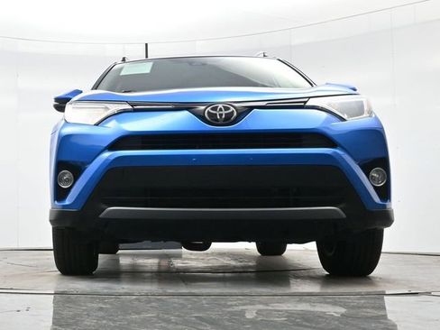 Used 2018 Toyota RAV4 XLE w/ Plus Extra Value Package image 27
