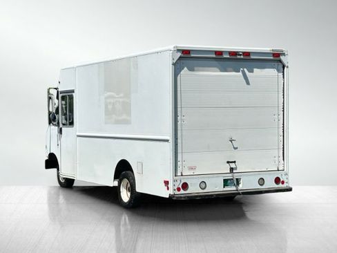 Used 2013 Ford E-350 and Econoline 350 Super Duty w/ Air Conditioning Prep Pkg RWD image 6