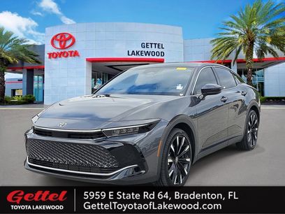 Used 2024 Toyota Crown Platinum