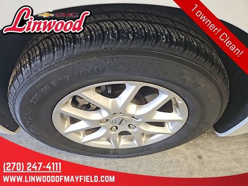 Used 2024 Chrysler Pacifica Touring-L FWD image 8