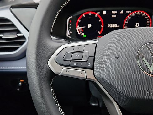 New 2026 Volkswagen Taos SEL image 17
