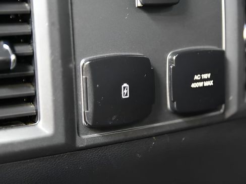 Used 2019 Ford F150 XLT w/ Equipment Group 302A Luxury AWD/4WD image 32