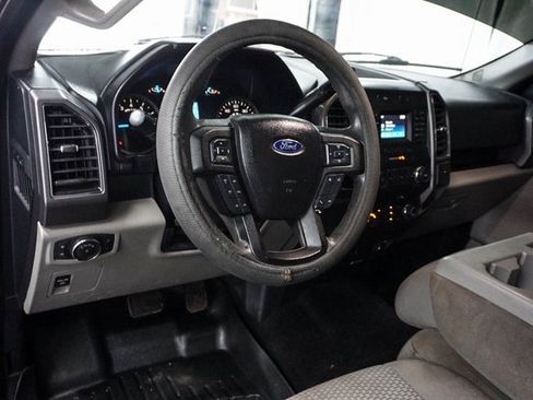 Used 2017 Ford F150 XLT image 8