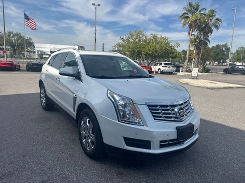 Used 2015 Cadillac SRX Luxury FWD image 1