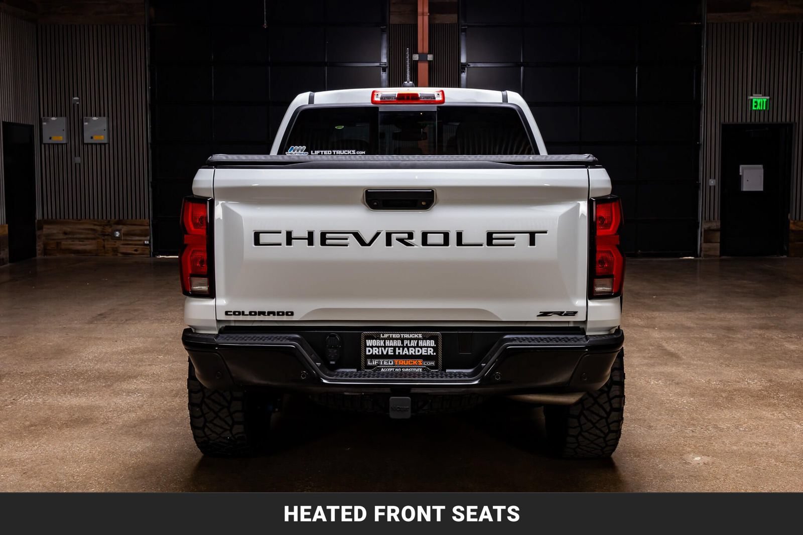 Used 2024 Chevrolet Colorado ZR2 w/ Technology Package AWD/4WD image 8