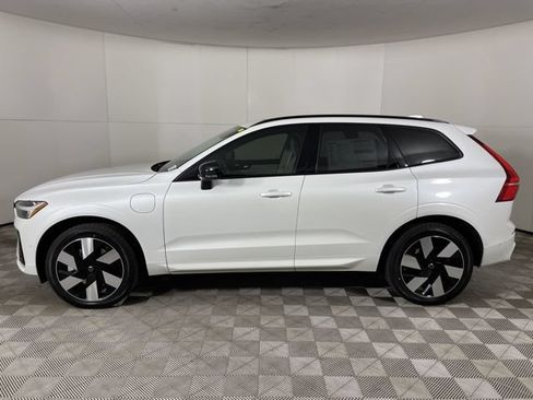 Certified 2025 Volvo XC60 T8 Plus w/ Protection Package Premier AWD/4WD image 10