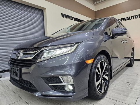Used 2018 Honda Odyssey Elite image 2