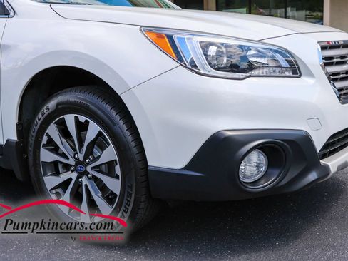 Used 2017 Subaru Outback 2.5i Limited AWD/4WD image 7