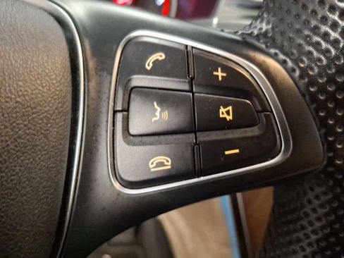 Used 2019 Mercedes-Benz GLC 300 4MATIC image 22