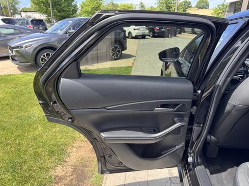 Certified 2023 MAZDA CX-30 AWD 2.5 S w/ Select Package image 23