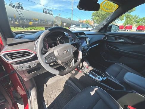 Used 2022 Chevrolet TrailBlazer RS w/ Sun and Liftgate Package AWD/4WD image 10