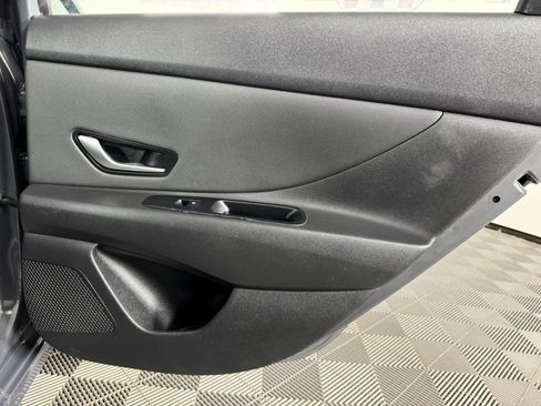 Used 2024 Hyundai Elantra SE FWD image 37