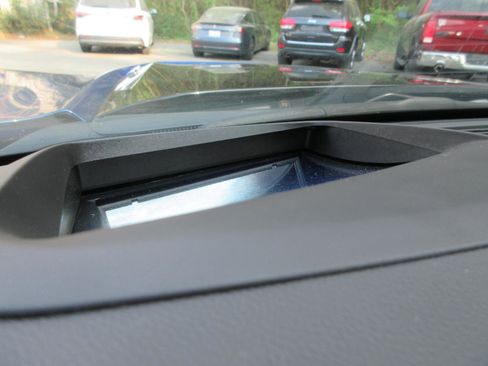Used 2022 Chevrolet Camaro ZL1 RWD image 28