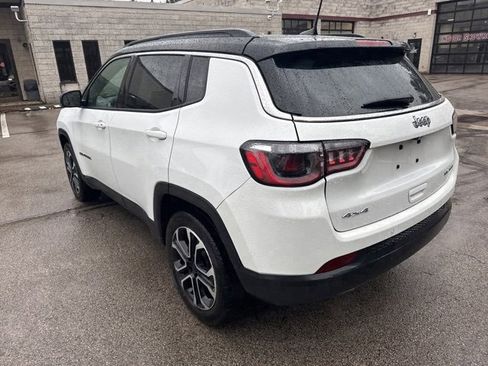 Used 2023 Jeep Compass Limited image 3