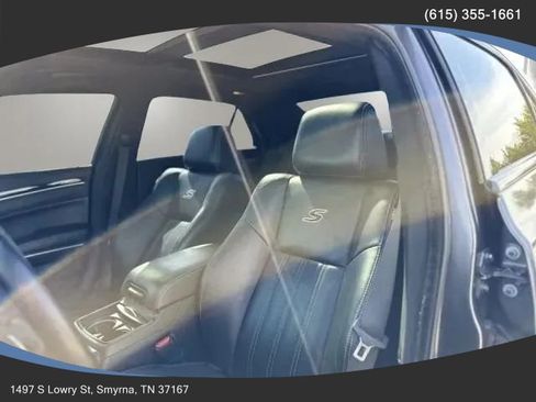 Used 2018 Chrysler 300 S w/ 300S Premium Group AWD/4WD image 10