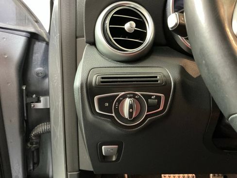 Used 2022 Mercedes-Benz GLC 300 4MATIC Coupe image 17
