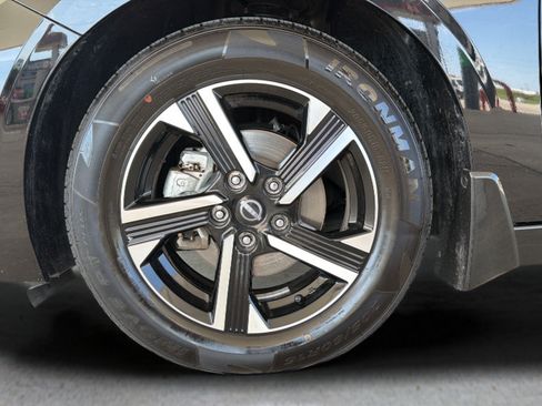Certified 2025 Nissan Sentra SV FWD image 14