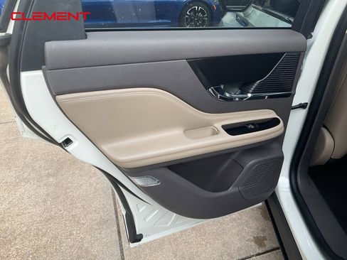 Used 2022 Lincoln Corsair Reserve w/ Elements Package FWD image 20