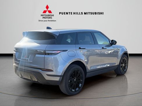 Used 2024 Land Rover Range Rover Evoque S AWD/4WD image 5