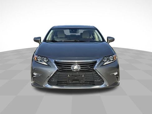 Used 2016 Lexus ES 350 w/ Luxury Package w/Wood Trim FWD image 2